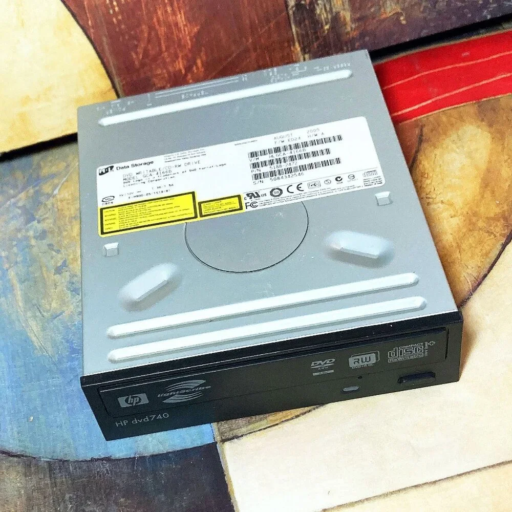 HP DVD740 DVD WRITABLE/CD-RW BURNER GCA-4166B F/W ED24 P/N 5188-2472 LIGHTSCRIBE